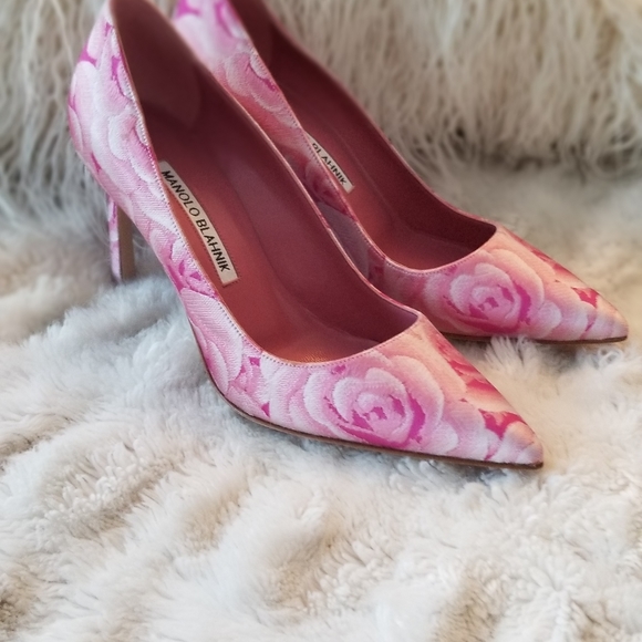 New gorgeous floral BB pumps by Manolo Blahnik - Picture 2 of 6
